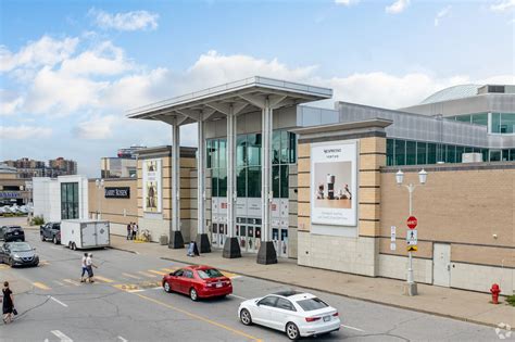 la carrefour laval.